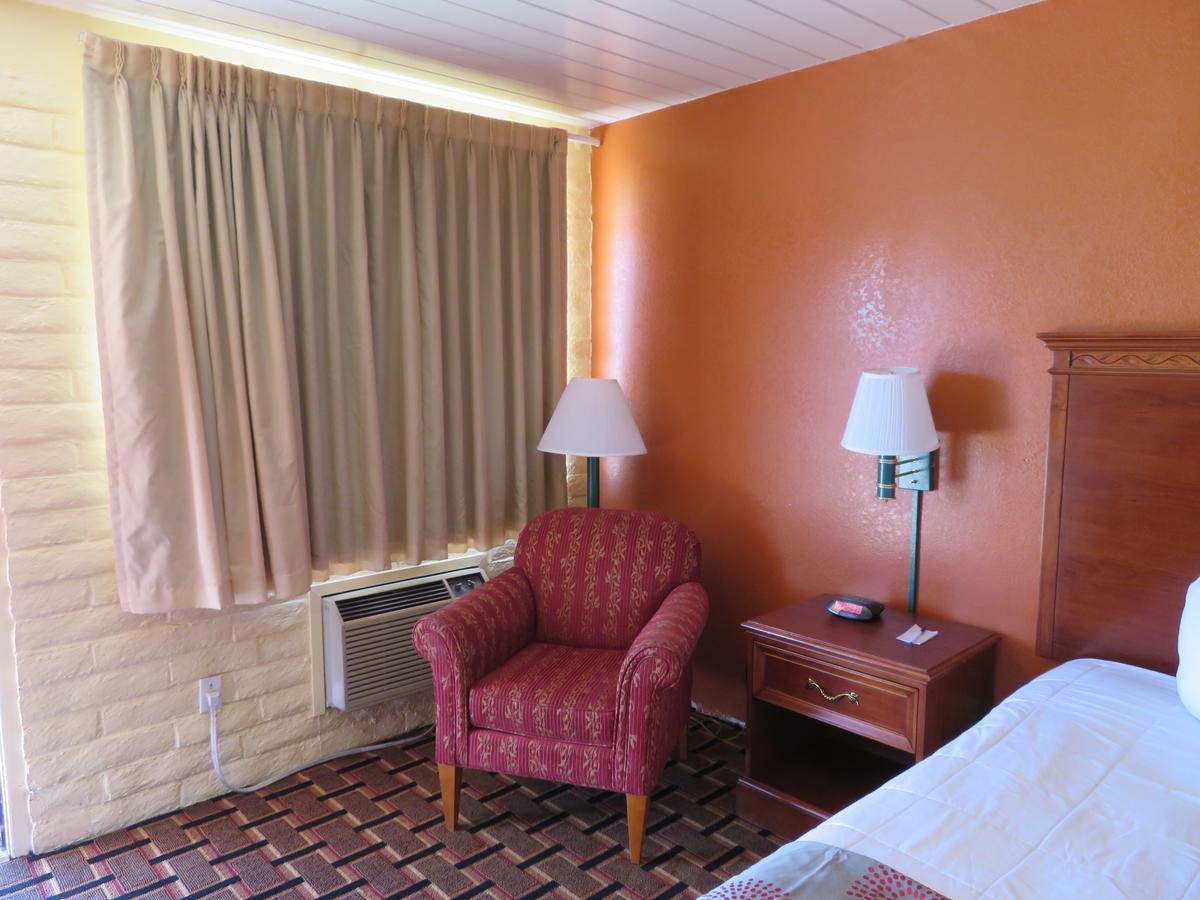 Royal Crest Motel Medford Bagian luar foto