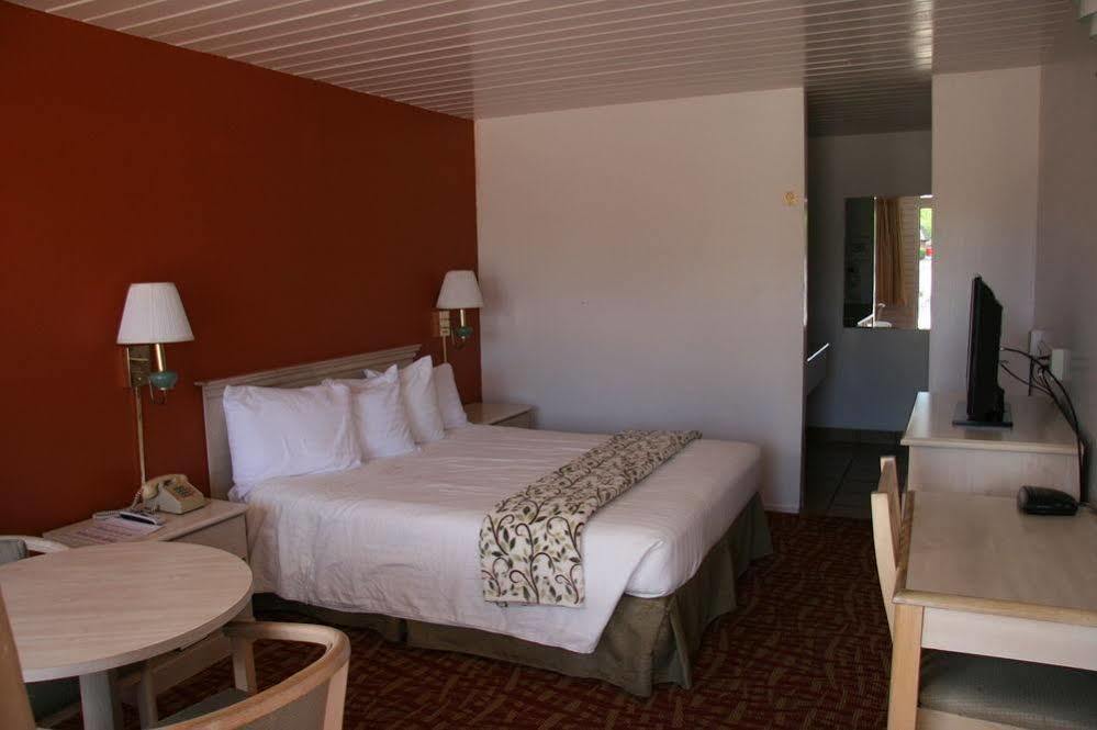 Royal Crest Motel Medford Bagian luar foto