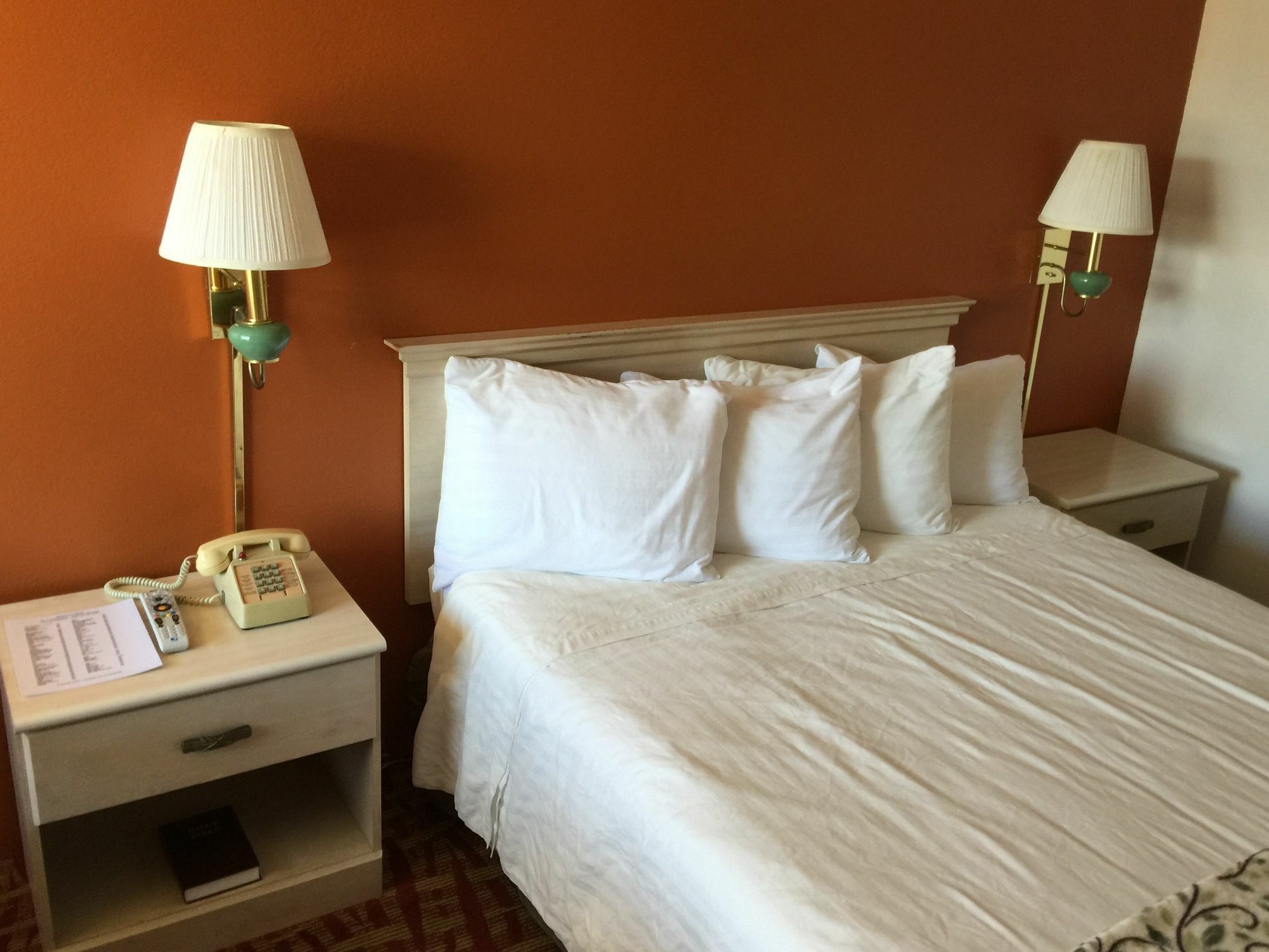 Royal Crest Motel Medford Bagian luar foto